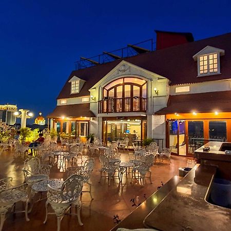 Hotel Godwin - Colaba Mumbai Exterior photo