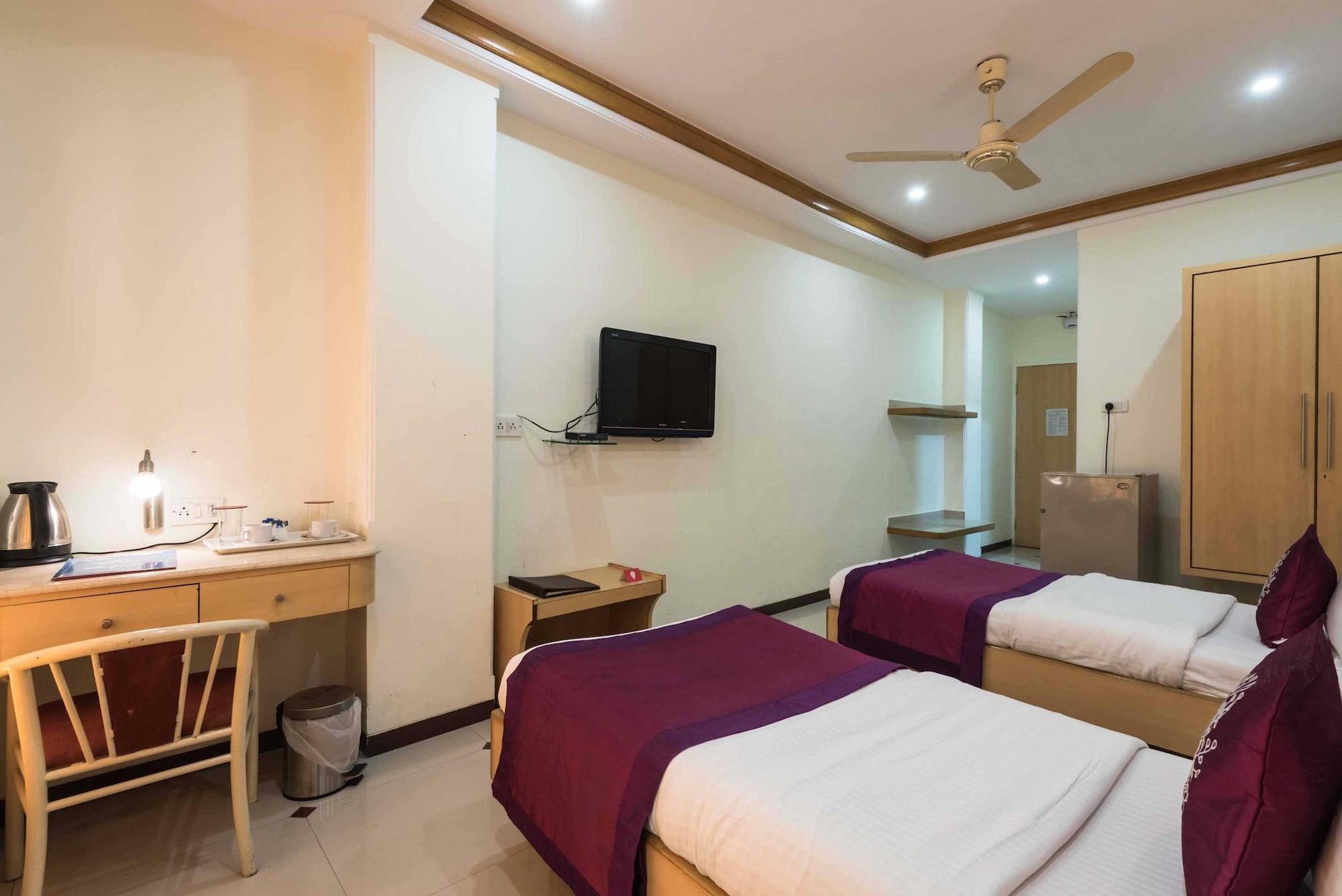 Hotel Godwin - Colaba Mumbai Exterior photo