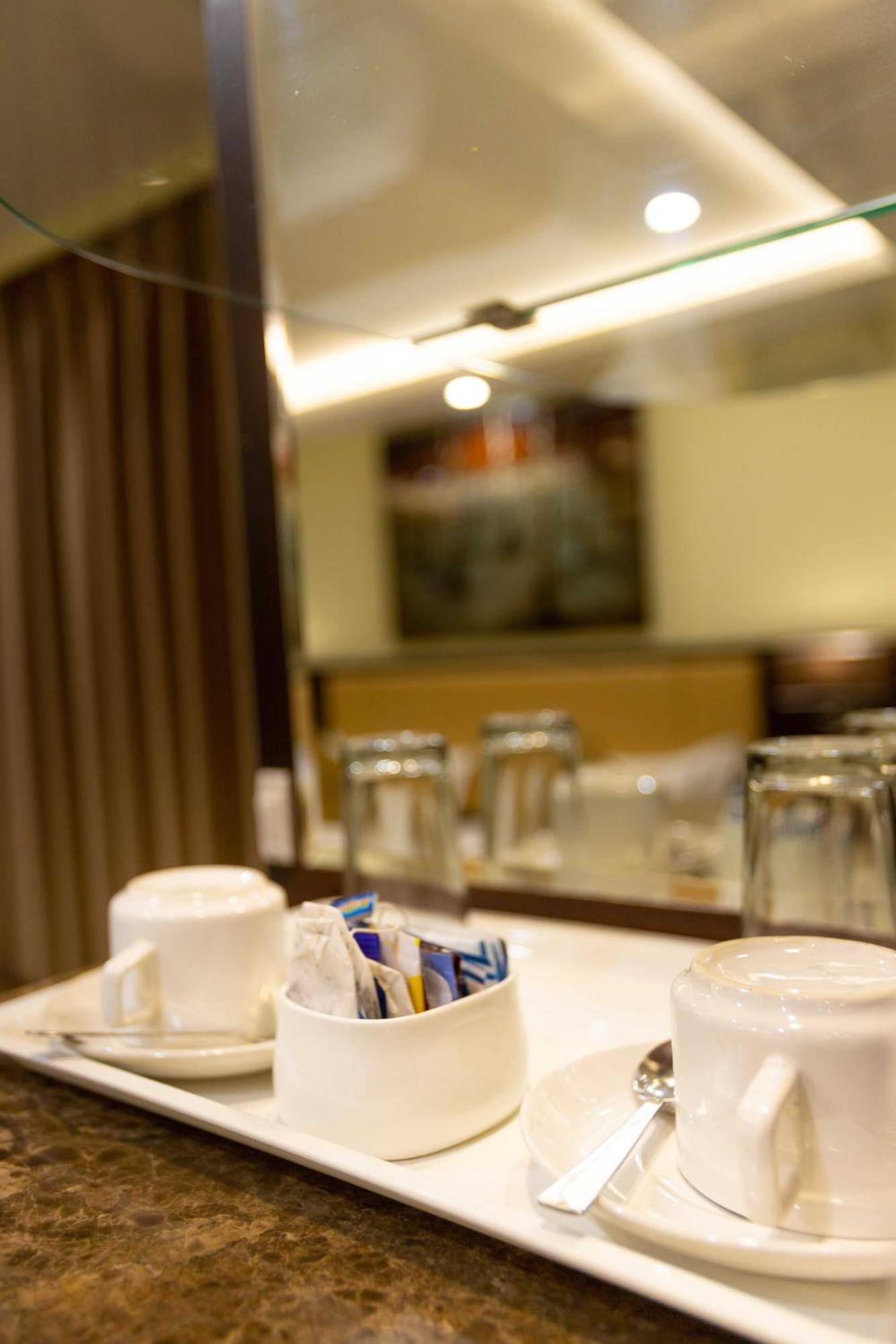Hotel Godwin - Colaba Mumbai Exterior photo