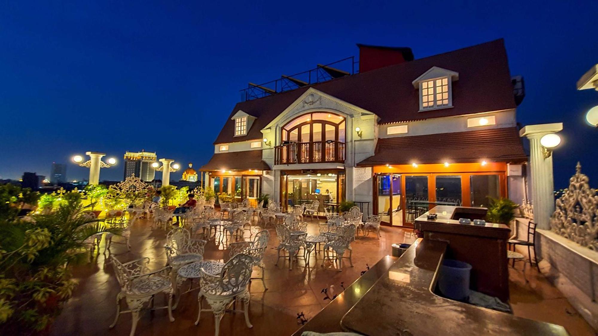 Hotel Godwin - Colaba Mumbai Exterior photo
