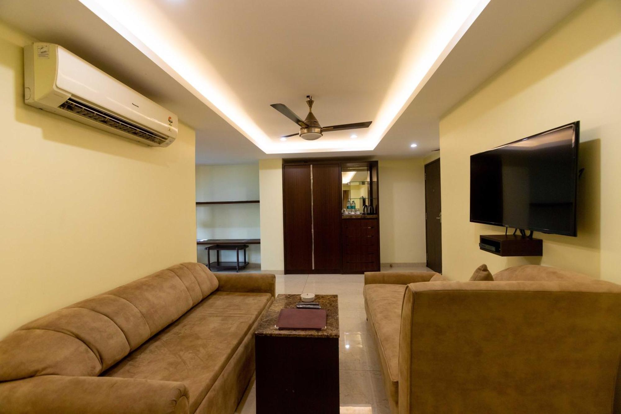 Hotel Godwin - Colaba Mumbai Exterior photo