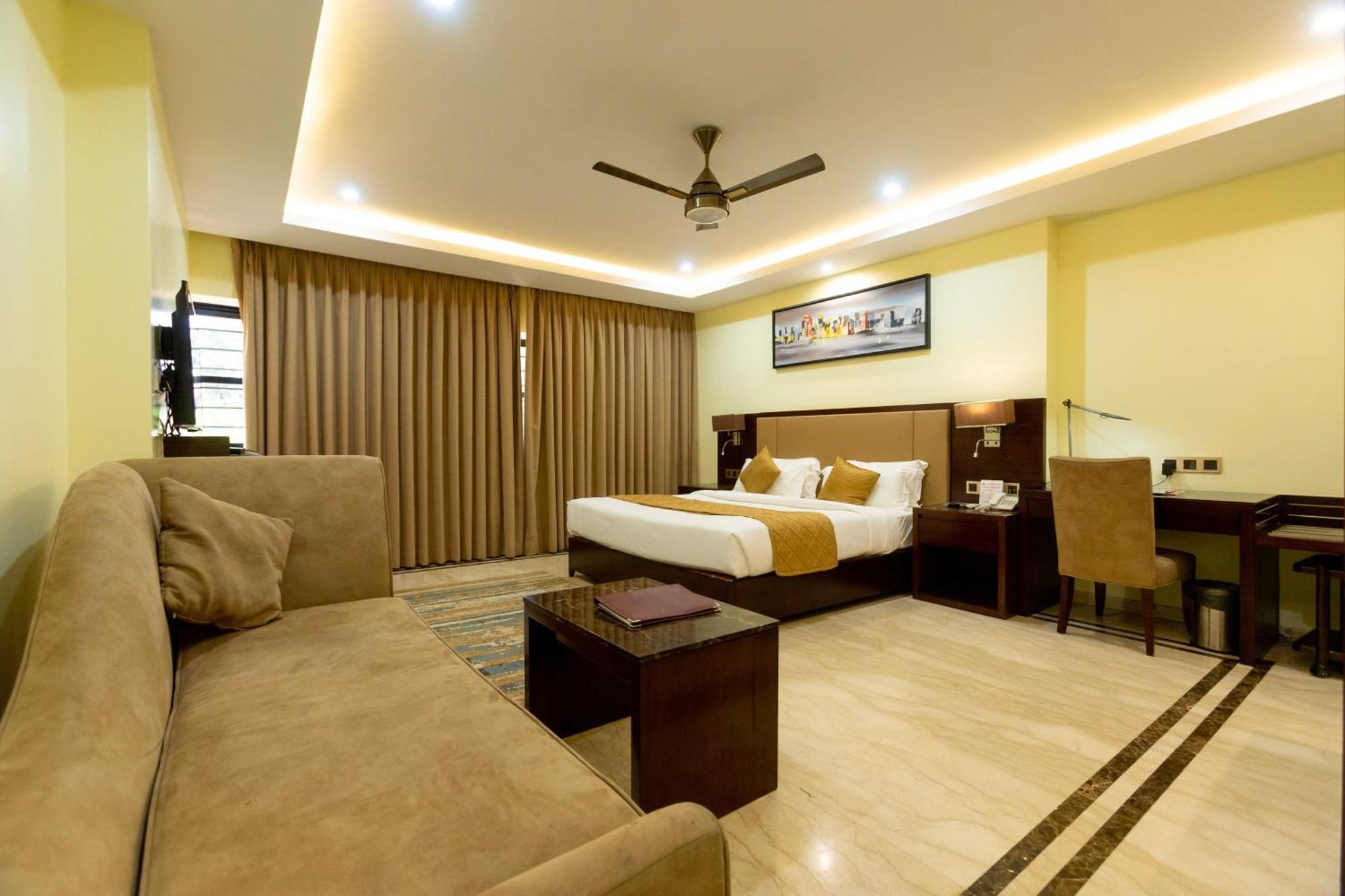 Hotel Godwin - Colaba Mumbai Exterior photo