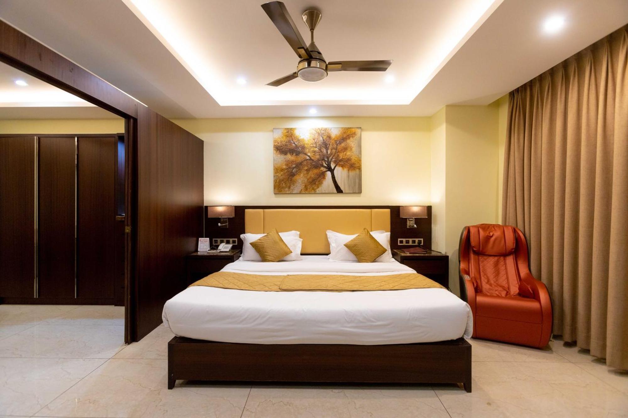 Hotel Godwin - Colaba Mumbai Exterior photo