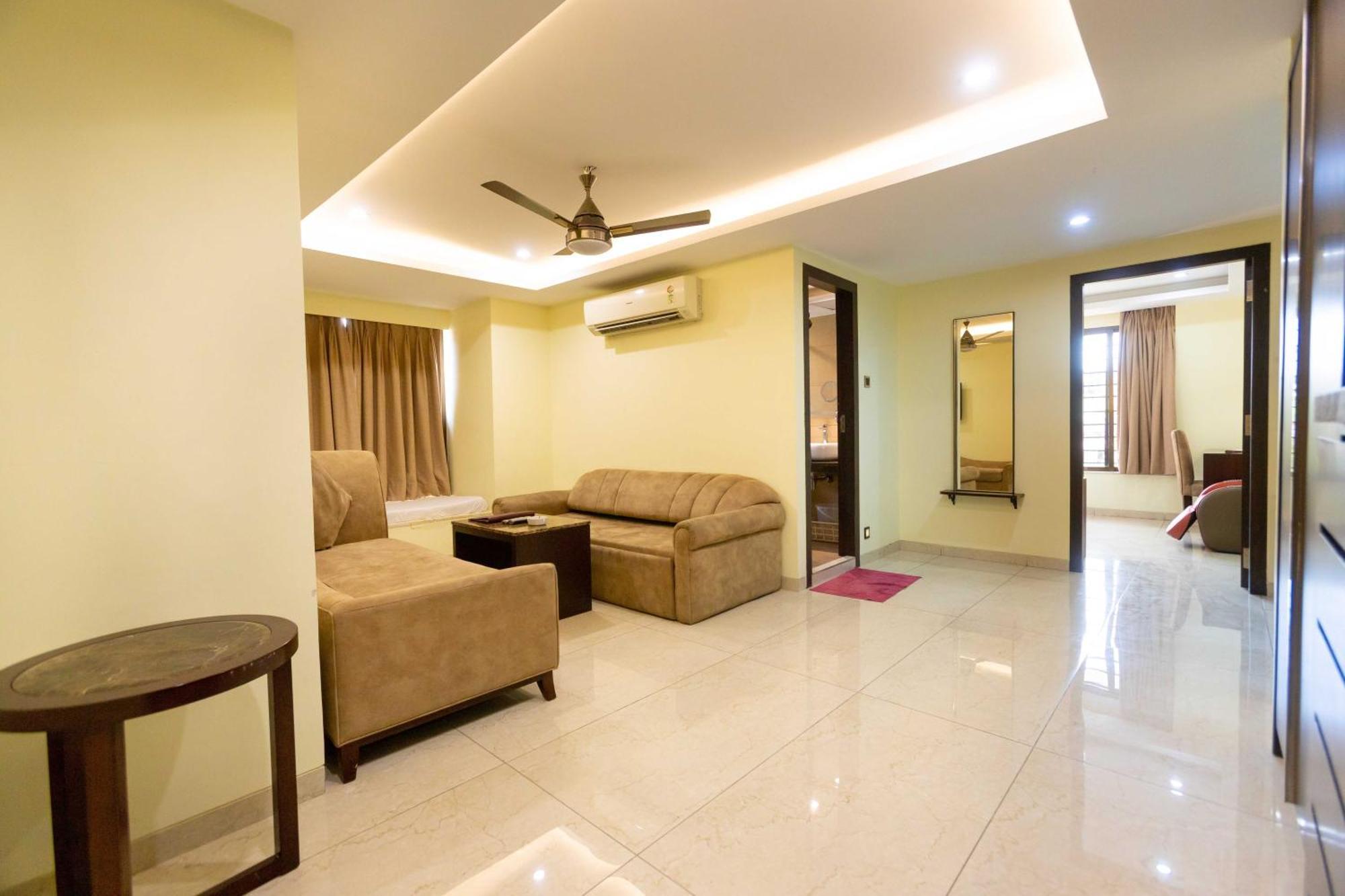 Hotel Godwin - Colaba Mumbai Exterior photo