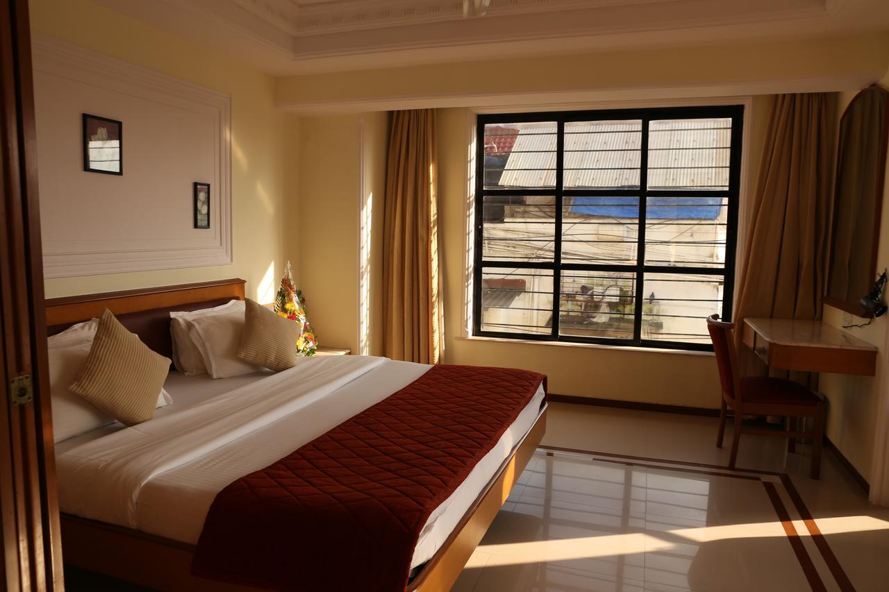 Hotel Godwin - Colaba Mumbai Exterior photo