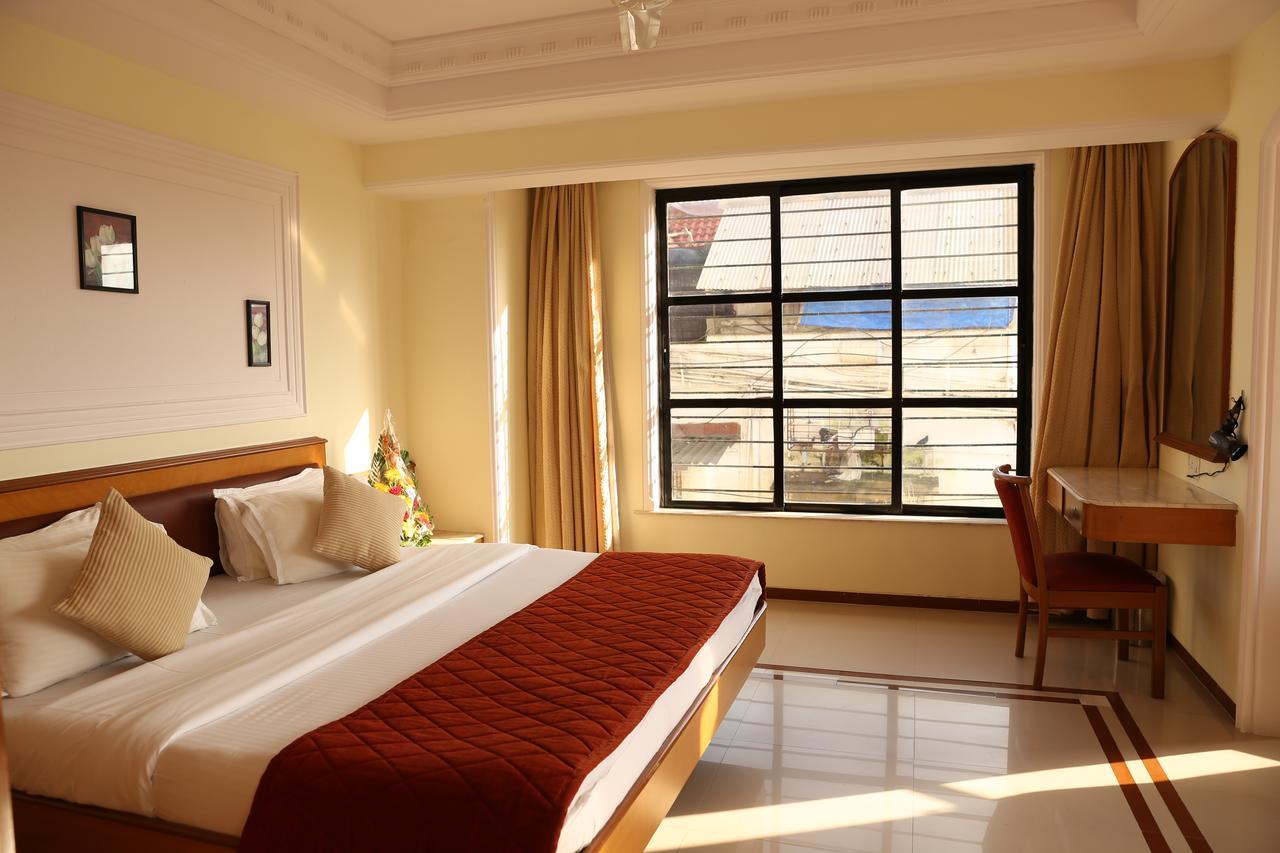 Hotel Godwin - Colaba Mumbai Exterior photo